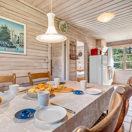 Berit - 700m From The Sea By Interhome