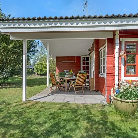 Berit - 700m From The Sea By Interhome
